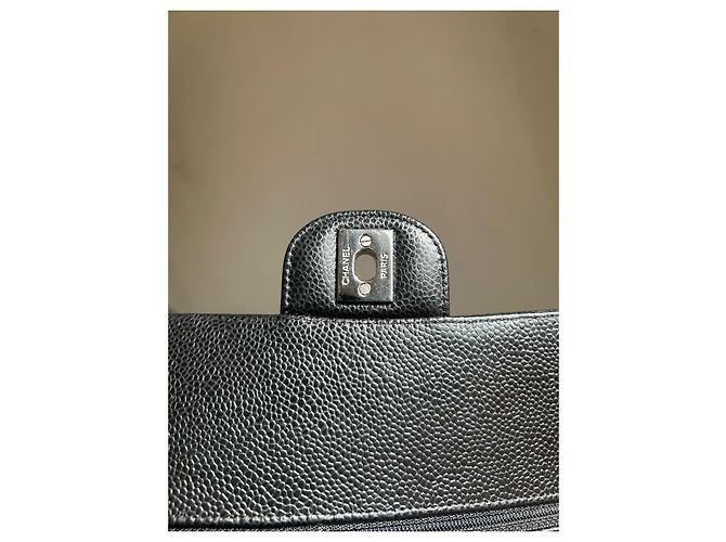 Borsa a mano Chanel in pelle caviar nera media Nero - vista 6