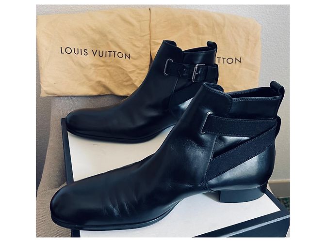 Louis Vuitton Boots Black - view 10