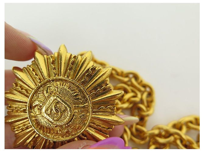 VINTAGE CHANEL GÜRTELKETTE HALSKETTE SONNENMEDAILLON & CC-LOGO METALLGÜRTEL Golden - Ansicht 8