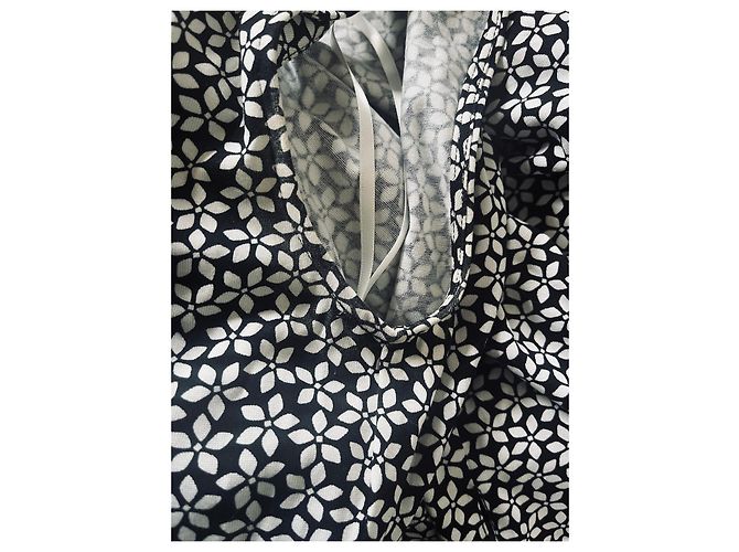 Diane Von Furstenberg DvF New Yahzi Vestido curto envelope de seda preto e branco - vista 10