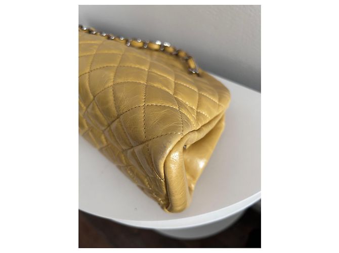 Borsa a mano Chanel Mademoiselle Gialla in Pelle Giallo - vista 12