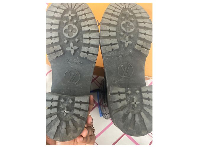 Stivaletti Louis Vuitton in pelle nera Nero - vista 6