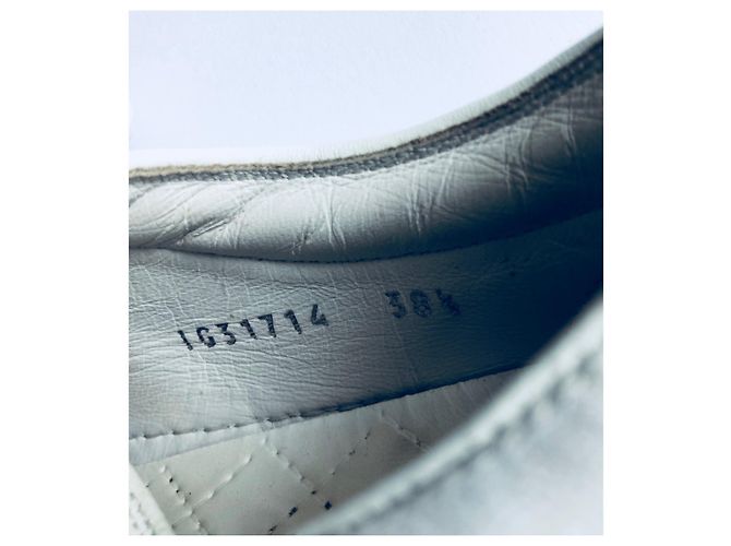 Chanel Slip su scarpe da ginnastica in bianco e nero - vista 11