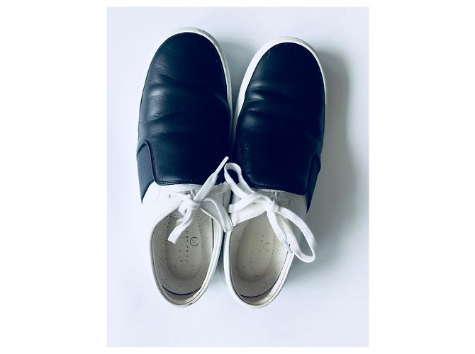 Chanel Slip su scarpe da ginnastica in bianco e nero - vista 2
