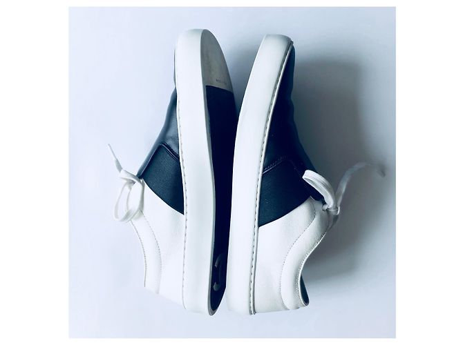 Chanel Slip su scarpe da ginnastica in bianco e nero - vista 8