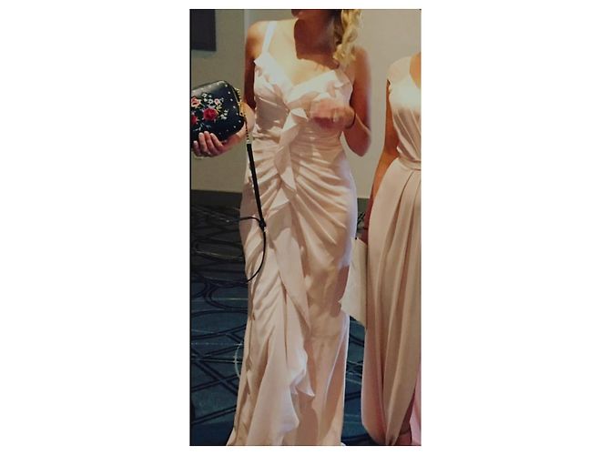 Vera Wang Vestido de baile drapeado e com babados em chiffon na cor Blush Rosa - vista 9