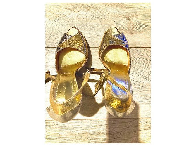 Sandali con tacco oro e argento Casadei D'oro - vista 12