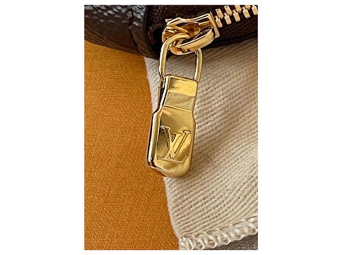 Louis Vuitton Monedero redondo Castaño - vista 3
