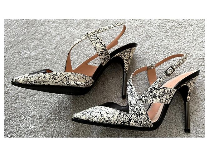 Tacchi Roland Mouret Rabane - serpente d'acqua bianco e nero - vista 11