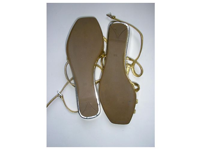 Prada Sandali con i tacchi, Pelle dorata, 35,5IT. D'oro - vista 4