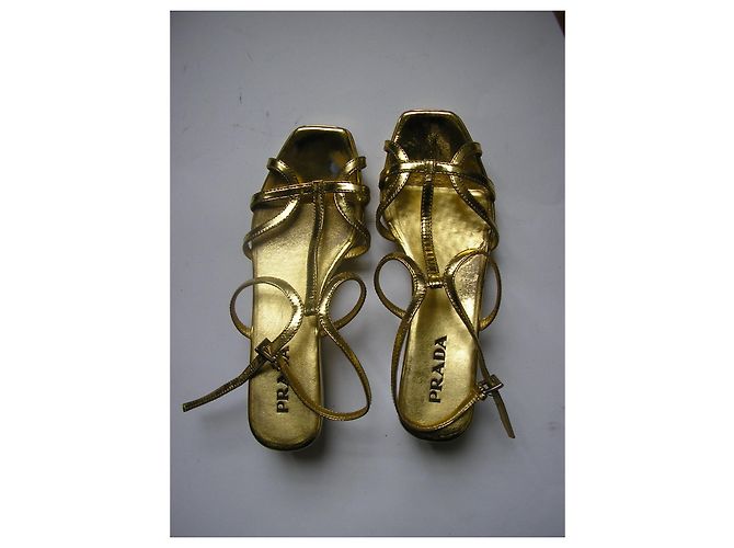 Prada Sandali con i tacchi, Pelle dorata, 35,5IT. D'oro - vista 6