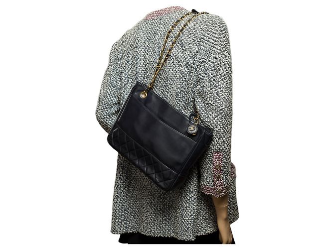 Timeless BOLSA CLÁSSICA CHANEL SHOPPING EM COURO MARINHO -101012 - vista 11