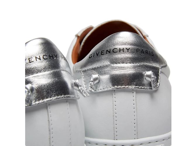 Sneakers Urban Street GIVENCHY, Bianche e Argento, Taglia 45 Bianco - vista 2