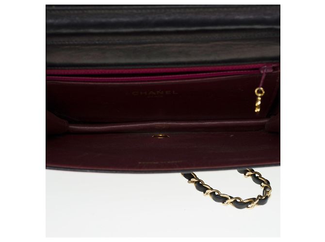 Timeless CHANEL Umhängetasche mit voller Klappe aus schwarzem Leder - 100596 - Ansicht 6