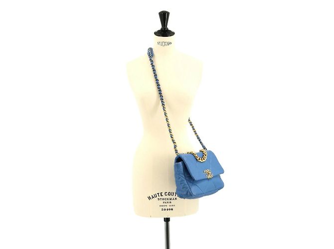 Chanel 19 Borsa con patta in pelle trapuntata media Blu - vista 10
