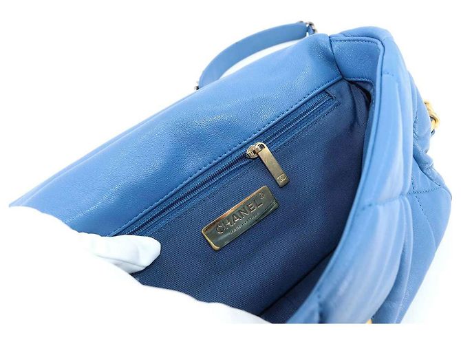 Chanel 19 Borsa con patta in pelle trapuntata media Blu - vista 6