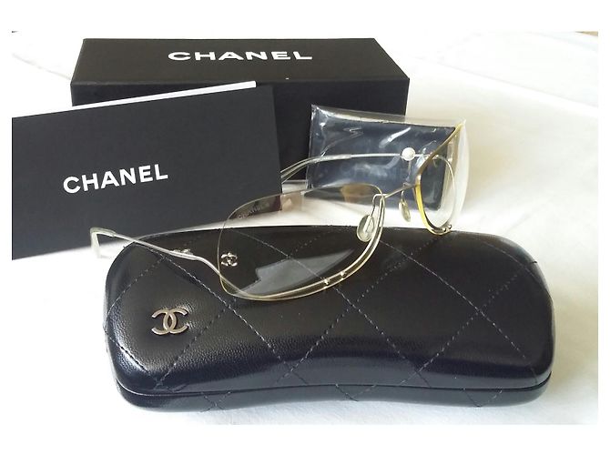 Chanel Senza montatura con perla - Ottime condizioni Grigio Metallico - vista 3