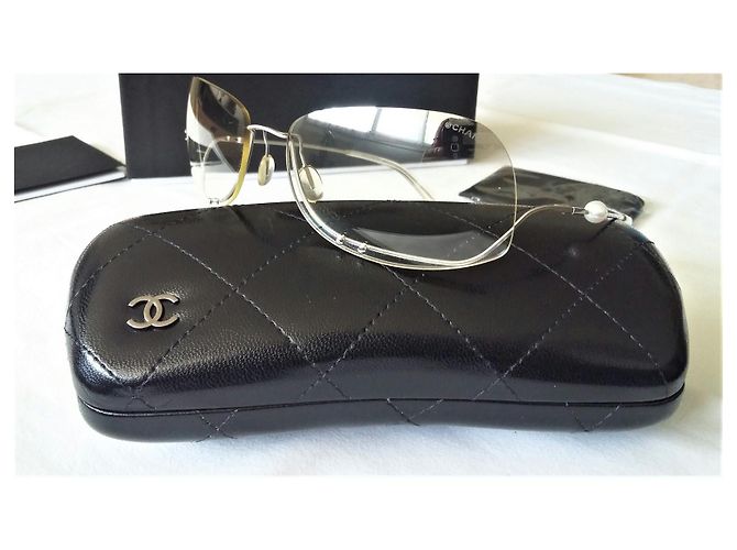 Chanel Senza montatura con perla - Ottime condizioni Grigio Metallico - vista 4