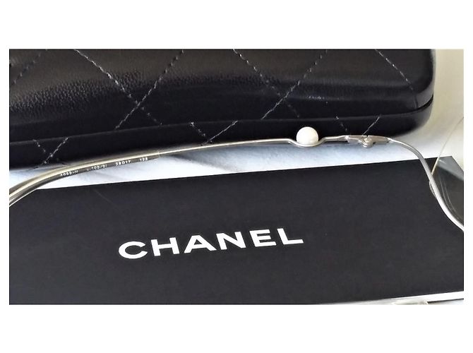 Chanel Senza montatura con perla - Ottime condizioni Grigio Metallico - vista 5