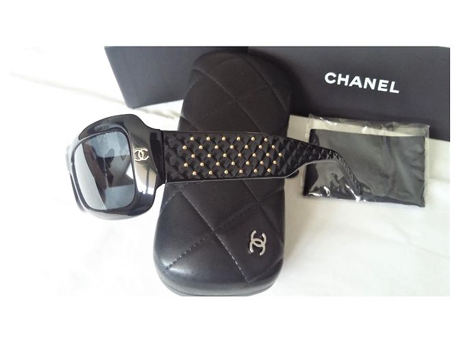 Chanel Anno 2000 - Logo CC dorato - Rami trapuntati con borchie dorate Nero D'oro - vista 6