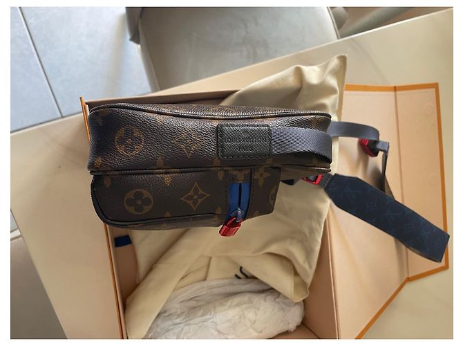 Louis Vuitton Messenger da esterno marrone blu di Virgil Abloh Marrone scuro - vista 6