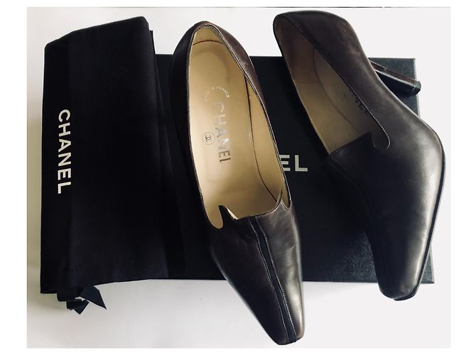 Chanel Tacchi mocassino marrone scuro - vista 3