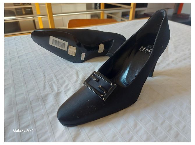 Fendi High Heels aus schwarzem Leder Größe 38 - Ansicht 3
