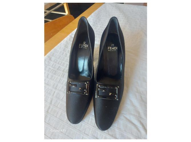 Fendi High Heels aus schwarzem Leder Größe 38 - Ansicht 9