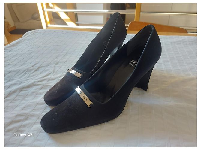 Fendi Wildleder High Heels Schwarz Größe 38 - Ansicht 3