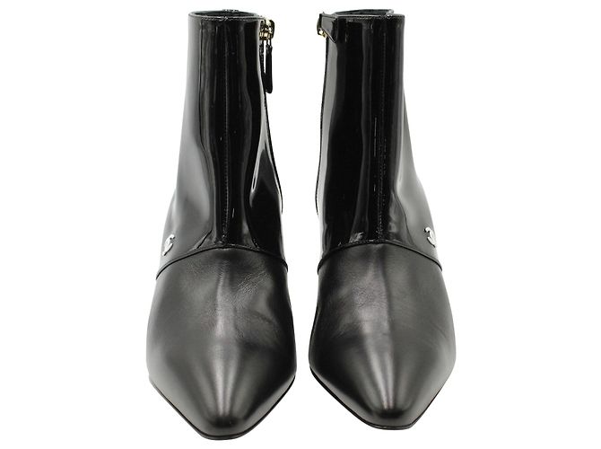 Timeless Chanel 20Botines con logo C en charol negro - vista 3