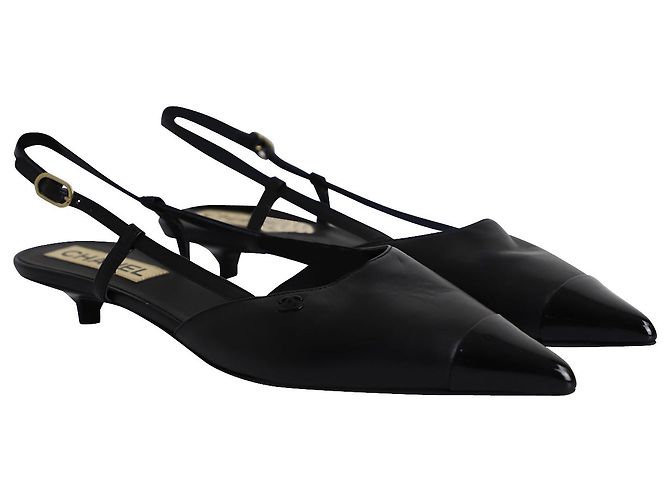 Timeless Décolleté Slingback con logo Chanel CC in pelle nera Nero - vista 3