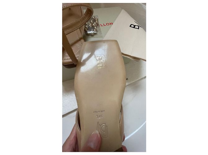 Autre Marque Sandali Bettina Vermillon in pelle beige - vista 5