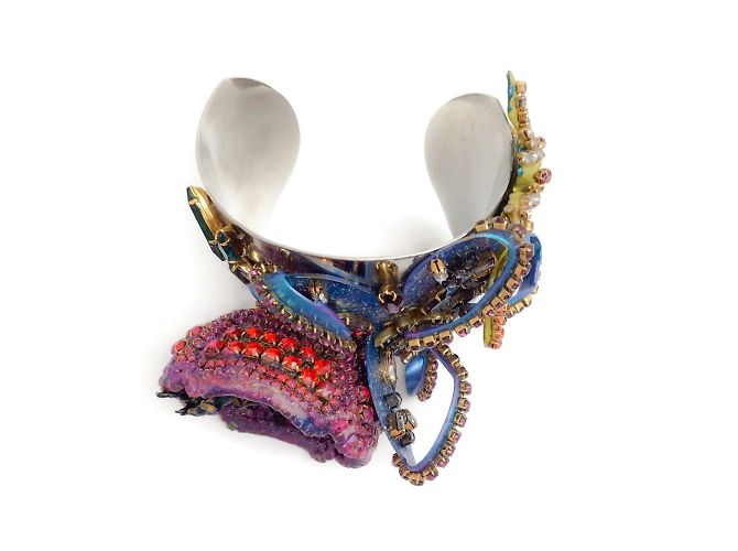 Erickson Beamon Púrpura / Azul / Pulsera Multi Flores e Insectos - vista 5