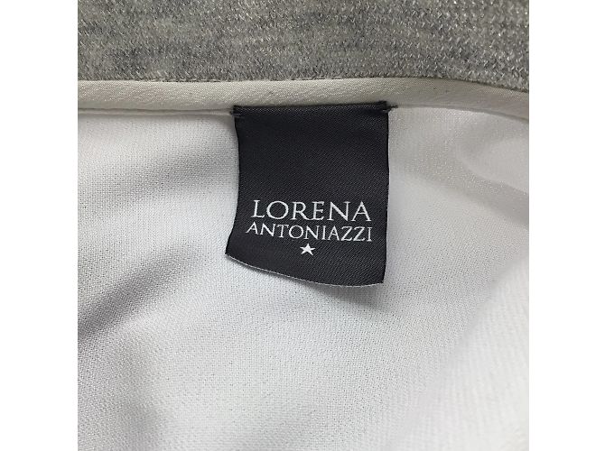 Lorena Antoniazzi Vestido midi de seda cinza claro sem mangas com decote em V - vista 4