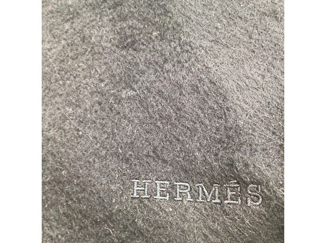 Trim Hermès Schwarzer Kaschmirschal mit Fransen/einwickeln - Ansicht 4
