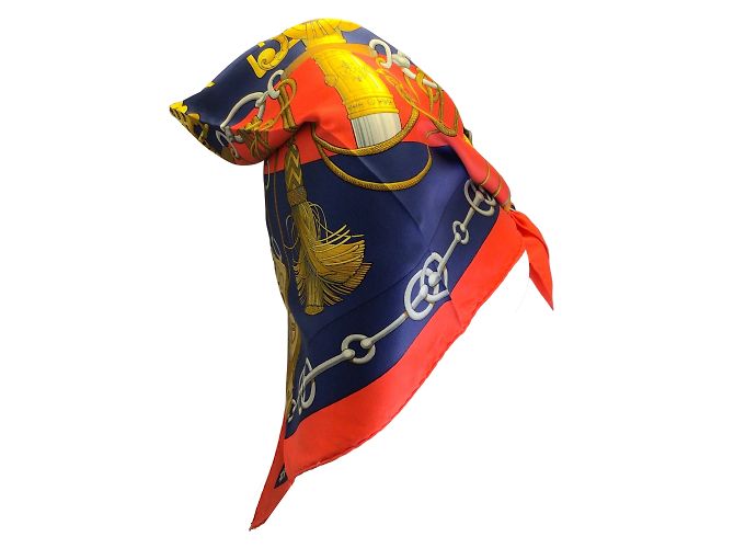 Hermès Hermes rosso / Sciarpa di seta quadrata Multi Cliquetis blu navy - vista 2