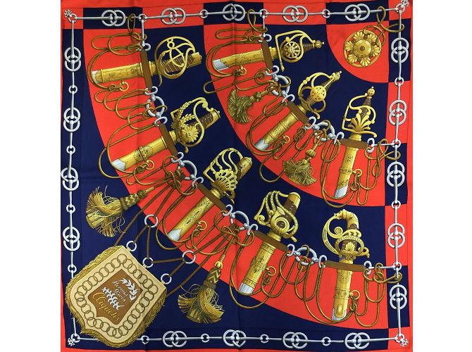 Hermès Hermes rosso / Sciarpa di seta quadrata Multi Cliquetis blu navy - vista 6