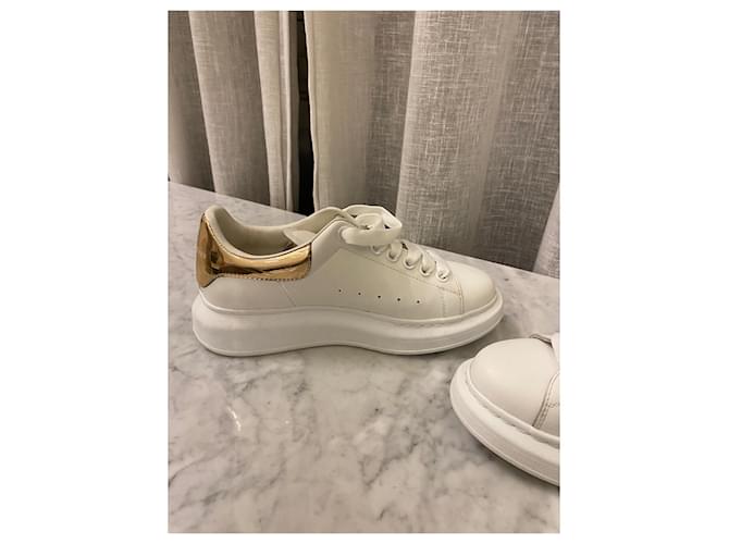 Sneaker Alexander Mcqueen bianche e oro rosa Bianco - vista 4