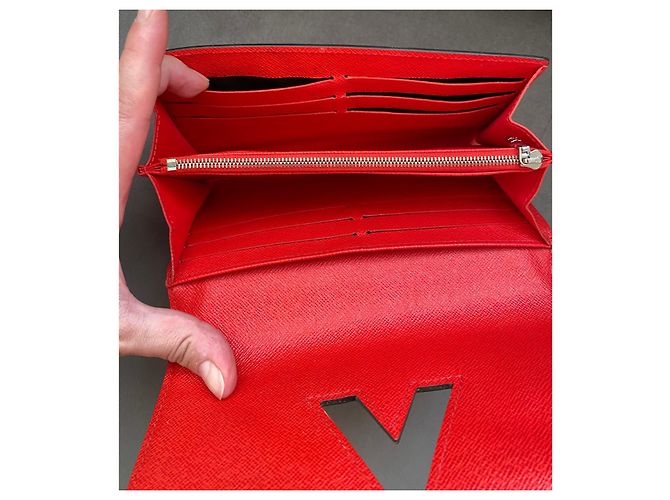 Louis Vuitton Purses, wallets, cases Red - view 4