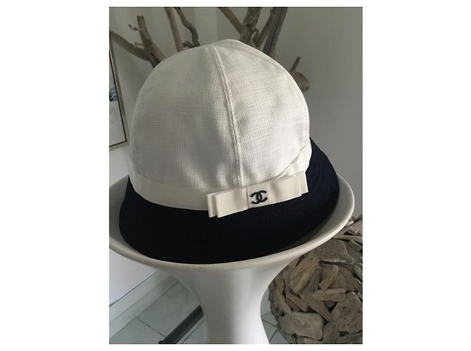 Chanel Fischerhut weiß und marineblau Baumwolle - Ansicht 2