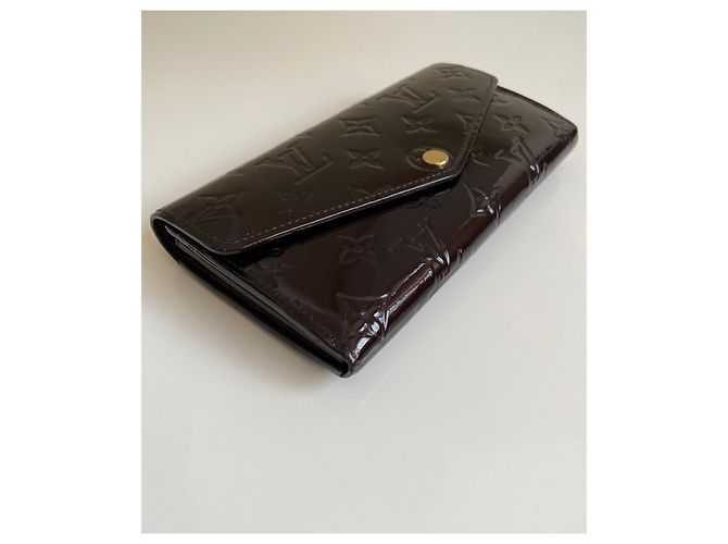 Portafoglio Louis Vuitton Sarah Monogram Vernis Amarante - vista 3