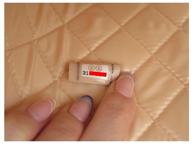 Vanity NOVA CAIXA CHANEL COURO BEGE ACOLCHOADA NOVA BOLSA DE HIGIENE - vista 13