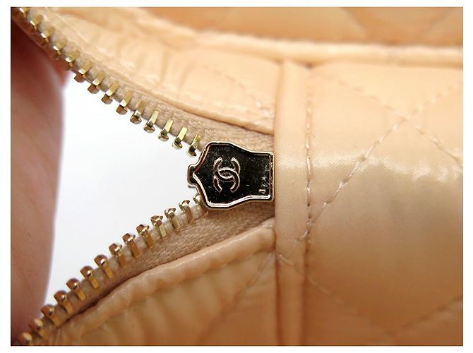Vanity NOVA CAIXA CHANEL COURO BEGE ACOLCHOADA NOVA BOLSA DE HIGIENE - vista 15