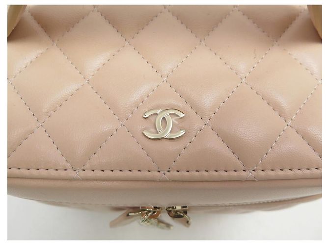 Vanity NOVA CAIXA CHANEL COURO BEGE ACOLCHOADA NOVA BOLSA DE HIGIENE - vista 8