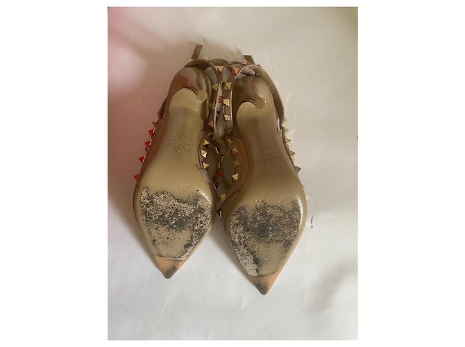 Décolleté Valentino Garavani Rockstud Caged 100 Beige Vernice 36.5 - vista 11