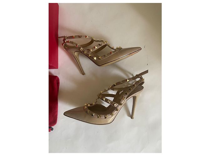 Décolleté Valentino Garavani Rockstud Caged 100 Beige Vernice 36.5 - vista 16
