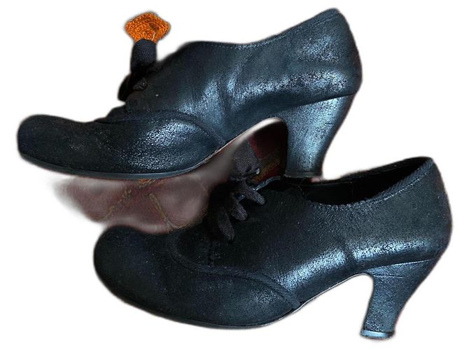 Zapatos de tacón Chie Mihara de piel negro y azul 39 - vista 2