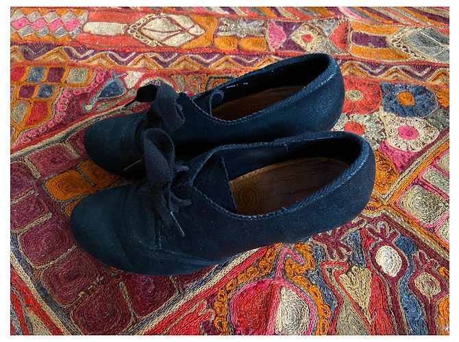 Zapatos de tacón Chie Mihara de piel negro y azul 39 - vista 5