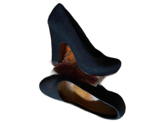 Décolleté con tacco alto Chie Mihara in pelle nera Nero - vista 2