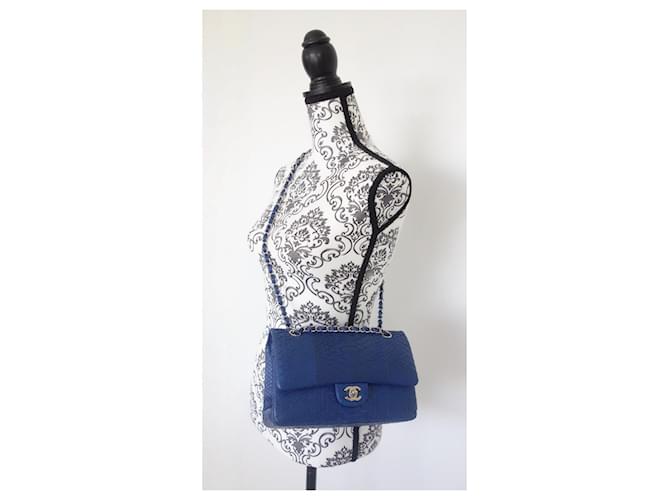Timeless Borsa Chanel Classic in pitone blu - vista 13